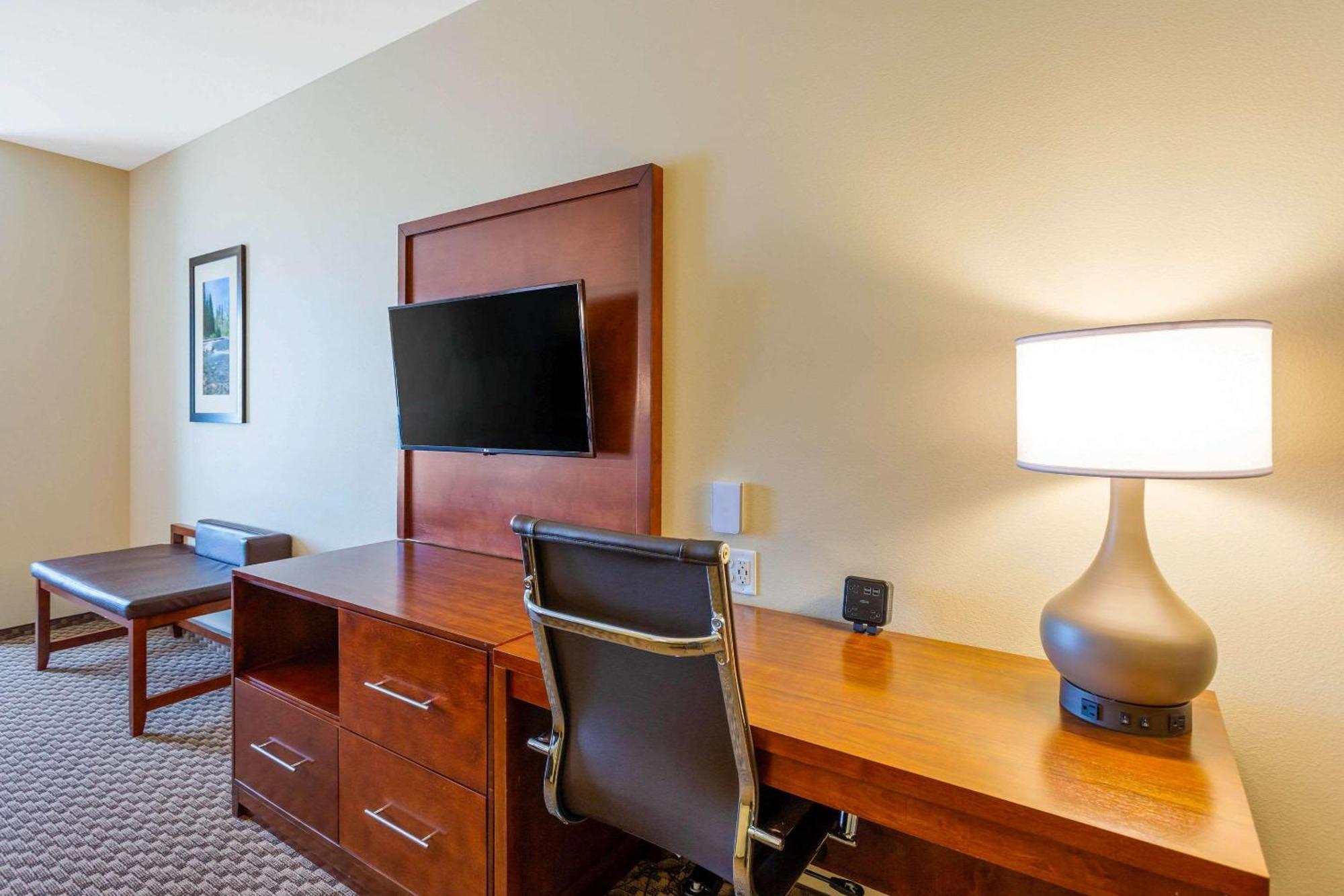 Comfort Suites Burlington Near I-5 Eksteriør billede